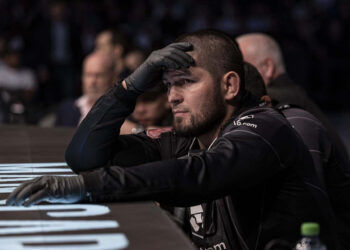 Хабиб Нурмагомедов миллиондаған қарызға кіріп, шоттары бұғатталды