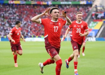 Евро чемпионы тәжін тастады