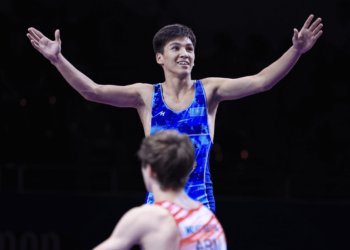 Күрестен әлем чемпионатында қазақтың екі балуаны финалға шықты