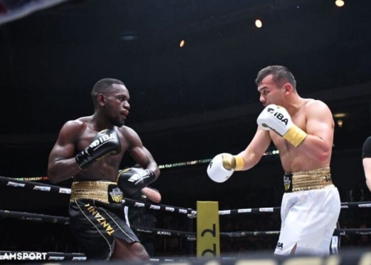 Өзбекстандағы қазақ боксшысы Кубада әйгілі Ла Круздан жеңіліп қалды