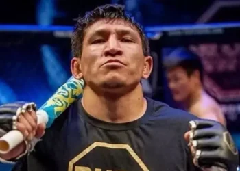 WBC бокс ережесімен алғаш рет айқасатын Хамитовке сыйлық даярлап қойды