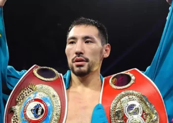 Жәнібек Әлімханұлы жекпе-жек алдында WBO белбеуінен айырылды