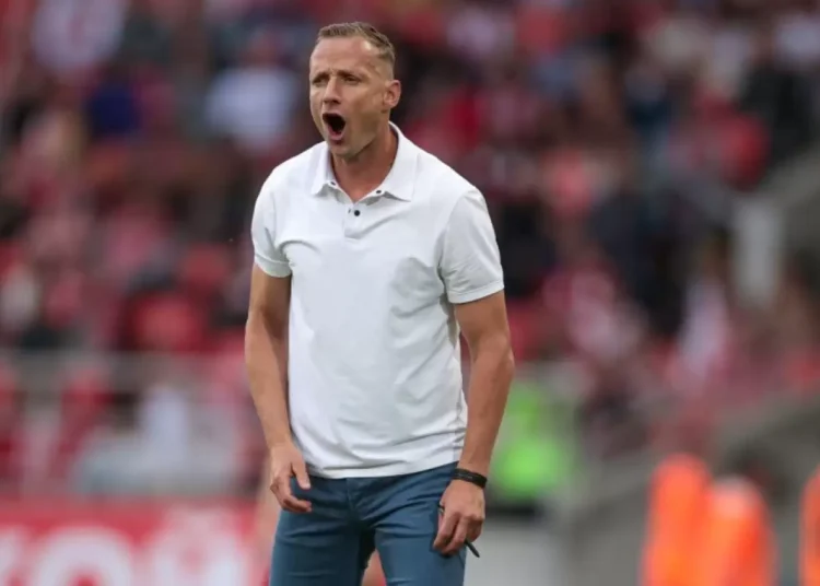 «Шахтерға» бас бапкер болып «Челси» мен «Селтиктің» экс-ойыншысы тағайындалды