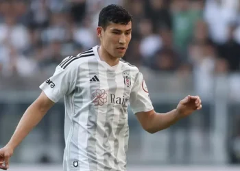 «Бешикташ» бапкері Зайнутдиновқа қатысты шешім қабылдайды