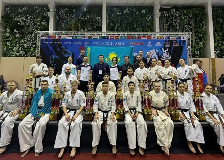 Қазақстандық каратэшілер Азия чемпионатында 9 алтын жеңіп алды
