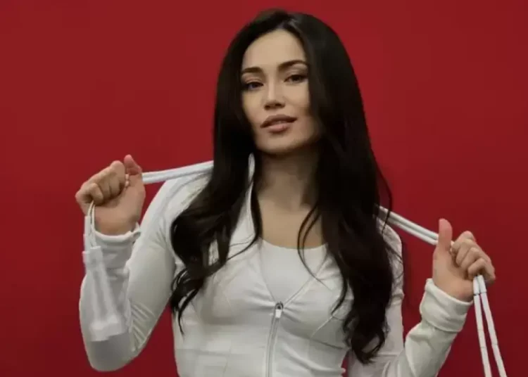 Қазақстанның ең сұлу боксшысы үндістандық қызбен кездеседі