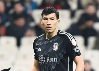 Зайнутдинов «Бешикташтың» үздік ойыншысы атанды