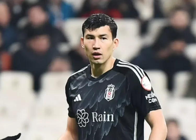 Зайнутдинов «Бешикташтың» үздік ойыншысы атанды