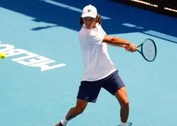 Әмір Омарханов Australian Open-2025 турнирінің үшінші айналымына өтті