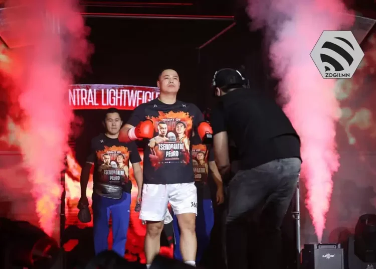 Моңғолиядағы қазақ боксшысы Бекнұр Қалиұлы қарсыласын техникалық нокаутпен жеңді