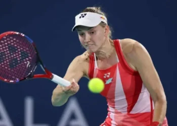 Елена Рыбакина бір сағат ішінде қарсыласын тас-талқан етті