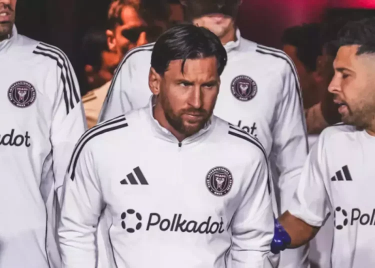 Мессиден қолтаңба алғаны үшін төреші жұмыстан шеттелді