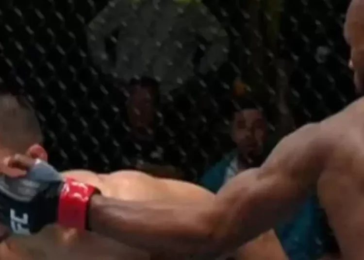 Асу Алмабаевтың айқасынан соң UFC-ге ереже өзгерту ұсынылды