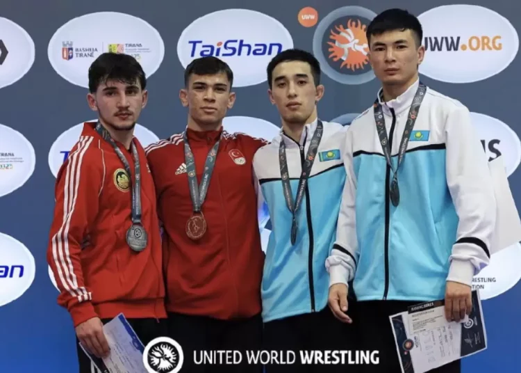 Албанияға барған қазақстандық 23 балуанның жиырмасы жеңілді