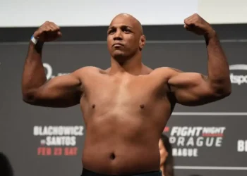 UFC файтері допинг үшін дисквалификацияға ұшырады