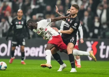 Зайнутдиновтың командасы жанкүйерлерін жерге қаратты