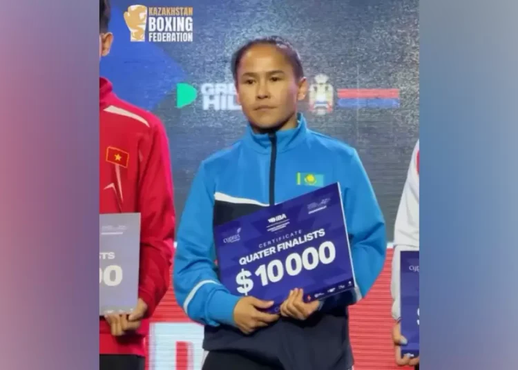 Қазақстандық төрт боксшы қыз 10 мың доллардан алды