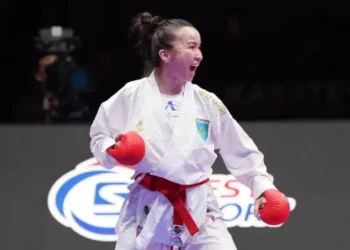 Қазақтың каратэші қыздары Қытайда 1 күміс, 2 қола еншіледі