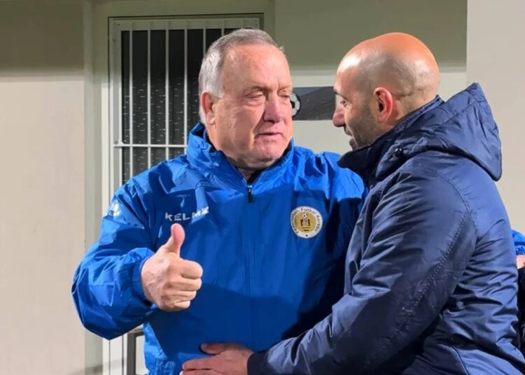 Дик Адвокат Қазақстанға сәттілік тіледі