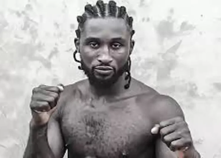 Нигериялық боксшы рингте есінен танып, артынша көз жұмды