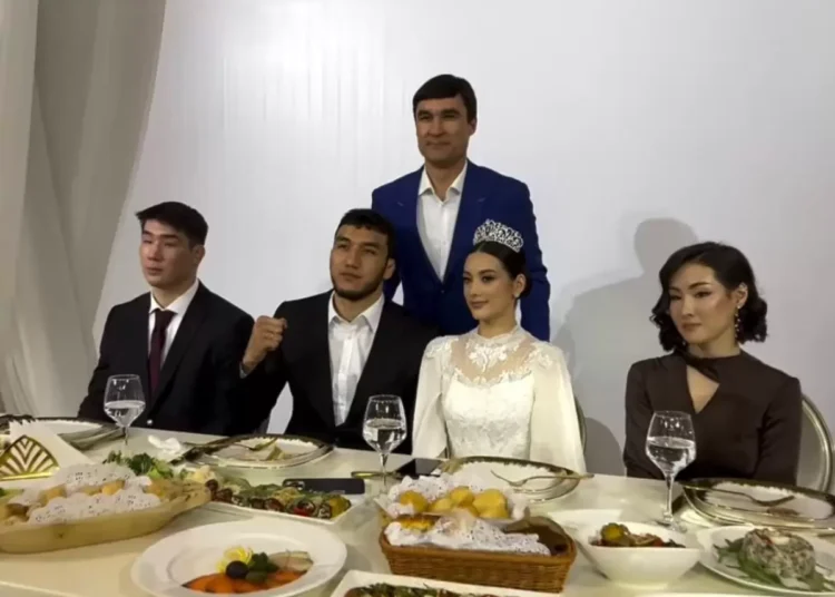 Ризабек Айтмұқан үйлену тойын өткізді