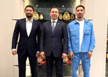 Әйгілі боксшы Амир Хан Астанада Мерей Ақшаловпен кездесті