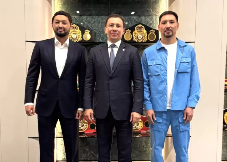 Әйгілі боксшы Амир Хан Астанада Мерей Ақшаловпен кездесті