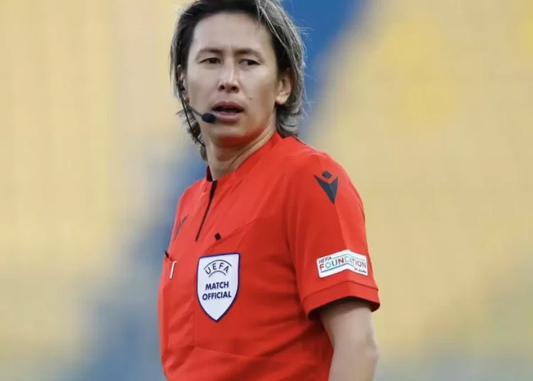 Қазақстан чемпионатындағы тұңғыш әйел төреші спортпен қоштасты