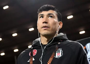 Қақпашы Стас Покатилов Әзербайжаннан кетіп, ҚПЛ-ға оралмақ