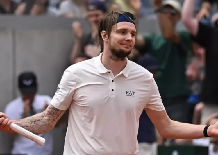 Бублик камбэк жасап, ерекше сенсация тіркеді