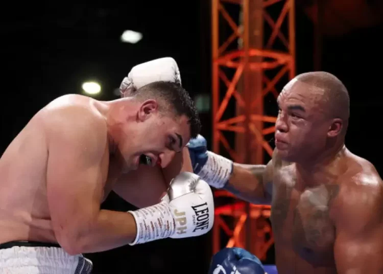 Балауса Мұздыман қарсыласын нокаутпен жеңді