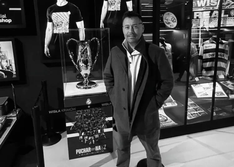 УЕФА «Барселонаға» 15 млн еуро айыппұл салды