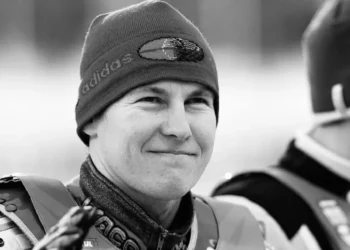 «Түкіргенім бар». Ішіп алған футболшы атыраулық жанкүйерлерге ауыр сөздер айтты