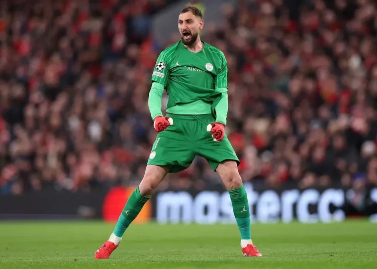 Назым Қызайбай 40 балаға қуаныш сыйлады