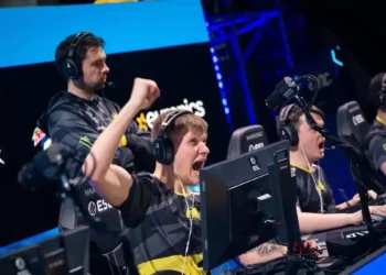 Назым Қызайбай 40 балаға қуаныш сыйлады