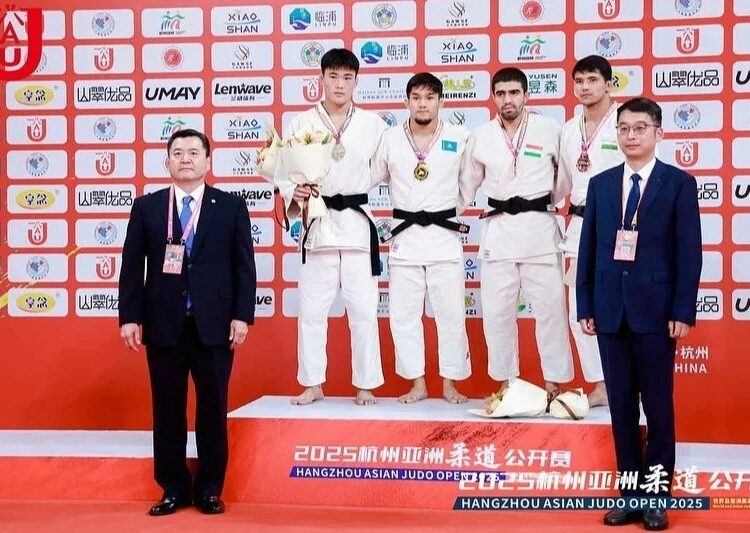 Қазақстан семсерлесуден кадеттер арасындағы Азия кубогында алтын медаль алды