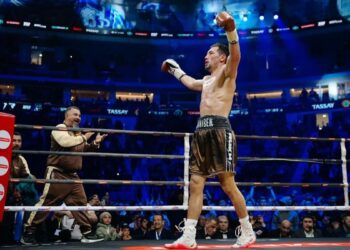 Махмұд Сабырхан Ливерпульдегі әлем чемпионатын жеңіспен бастады