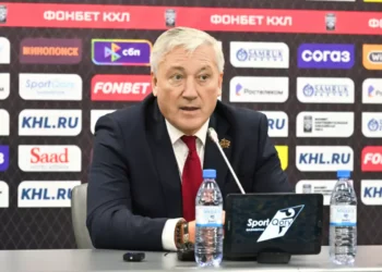 «Барыстың» бас бапкері қазақ тілін үйренуден бас тартты