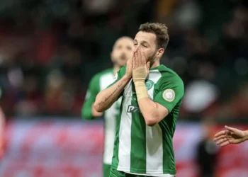 Чемпион Сәкен Бибосыновпен жекпе-жекке шыға алмады