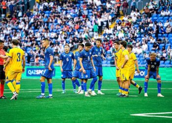 Жәнібек Әлімханұлы үш белбеу сарапқа салынатын тарихи жекпе-жекке қол қойды