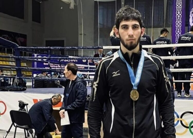 Жәнібек Әлімханұлы мен Лараның жекпе-жегі ресми түрде тоқтатылды