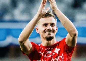 Қазақстандық футболшы шетелдік клубтардың ұсынысынан бас тартты