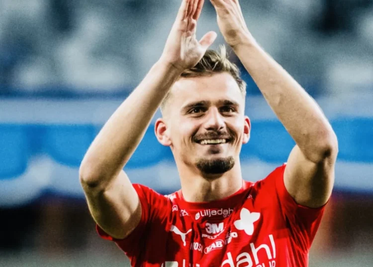 Қазақстандық футболшы шетелдік клубтардың ұсынысынан бас тартты