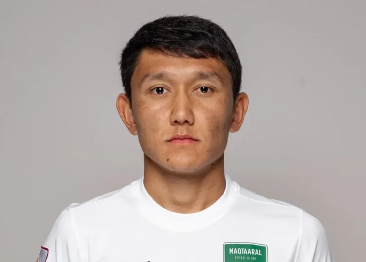 Қазақстандық футболшы шетелдік клубтардың ұсынысынан бас тартты