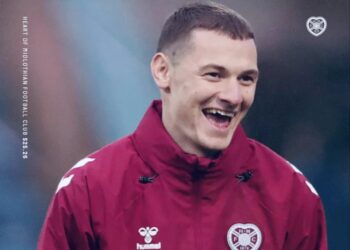 Ислам Чесноков Ұлыбританияда қанша табады?