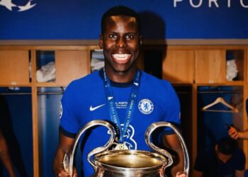 “Қайсардың” кезекті бомба трансфері