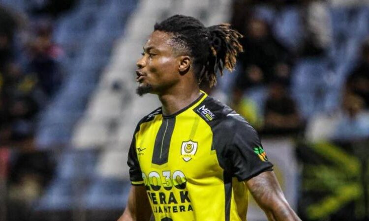 «Қайраттың» талантты футболшысы ота жасатты