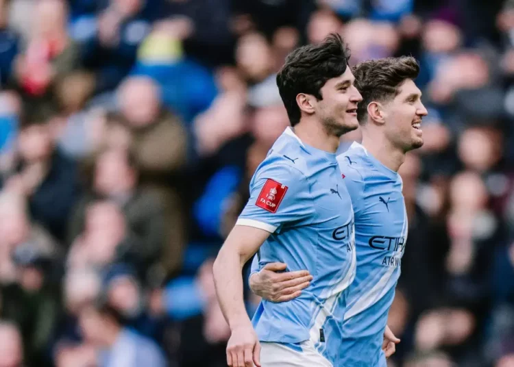 Бибісара Асаубаева ресейлік әлем чемпионын тізе бүктірді