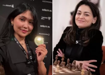 Бибісара Асаубаева ресейлік әлем чемпионын тізе бүктірді