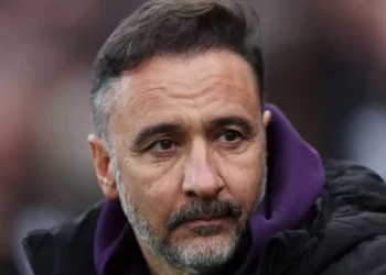 Бибісара Асаубаева ресейлік әлем чемпионын тізе бүктірді